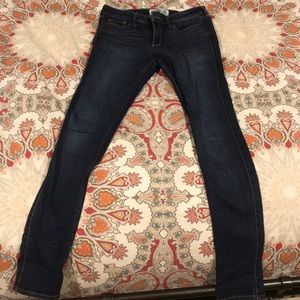 Size 6 Long Abercrombie midrise Skinny Jeans